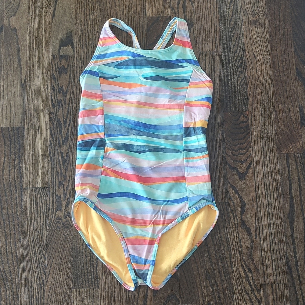Girls one-piece bathing suit